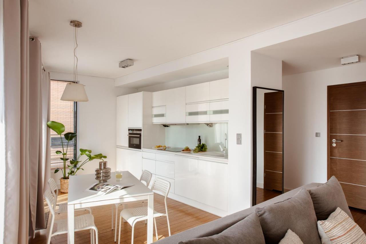 Spacious Apartment Close To Main Station / Galeria Krakowska Kültér fotó